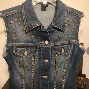 Jean Vest